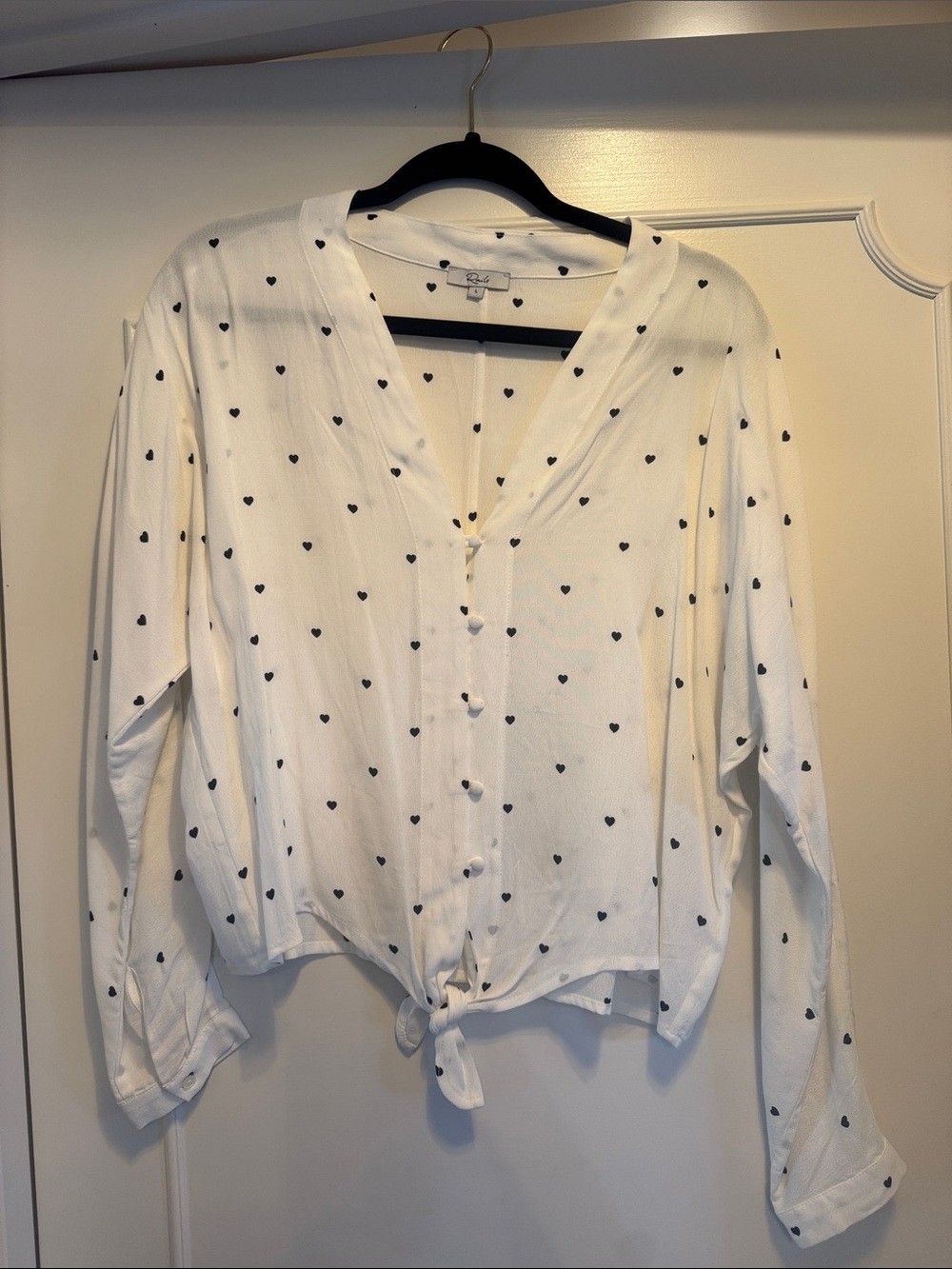Rails White Button-Front Tie Hem Blouse with Black Heart Print